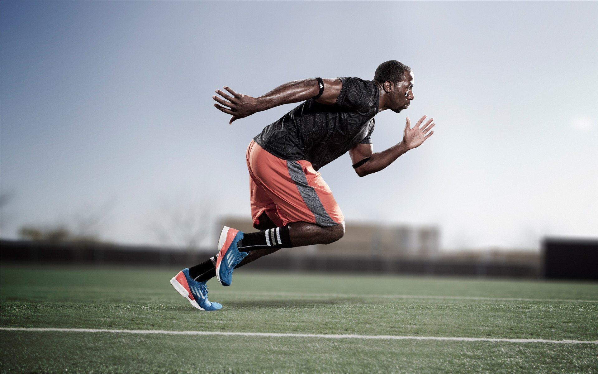 中国足球联赛提升转播解说专业性和多样性，中国足球队转播